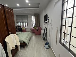 Hxh nguyễn văn trỗi, vị trí trung tâm sầm uất. dt 65m2. giá chỉ 9ty7