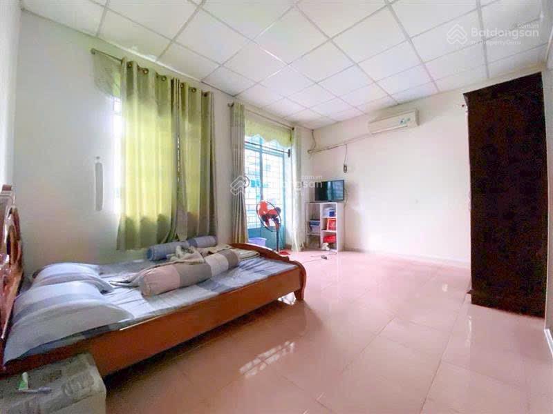 Bán nhà 2 mặt tiền  hẻm 5m bùi văn ngữ, q12 100m2 (5 x 20)m 2 tầng vừa ở vừa kinh doanh  5.2tỷ