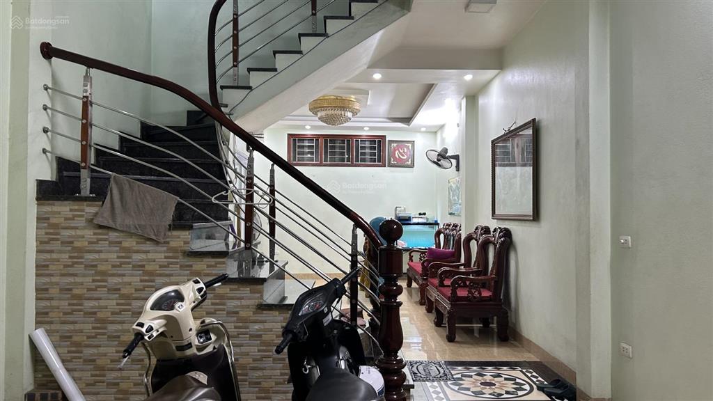 Căn góc 3 mặt thoáng81m2x4 tầng, nhà quan chức xây ở, ô tô 5m vào nhà, hàng xóm vinhomes riverside
