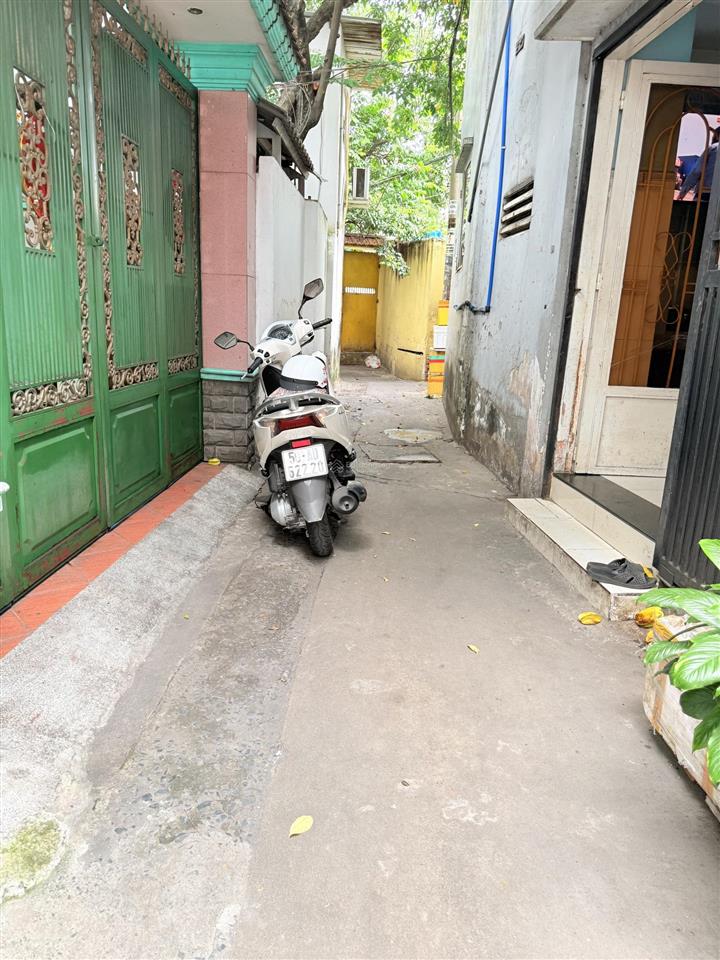 Giá 9,8 tỷ thương lượng 142m2  nguyễn thái sơn  gò vấp ngay trường đại học công nghiệp