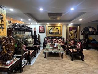 Hiếm có  trung tâm cầu giấy  nội thất gỗ quý  ô tô qua nhà  3 mặt thoáng sáng  nở hậu