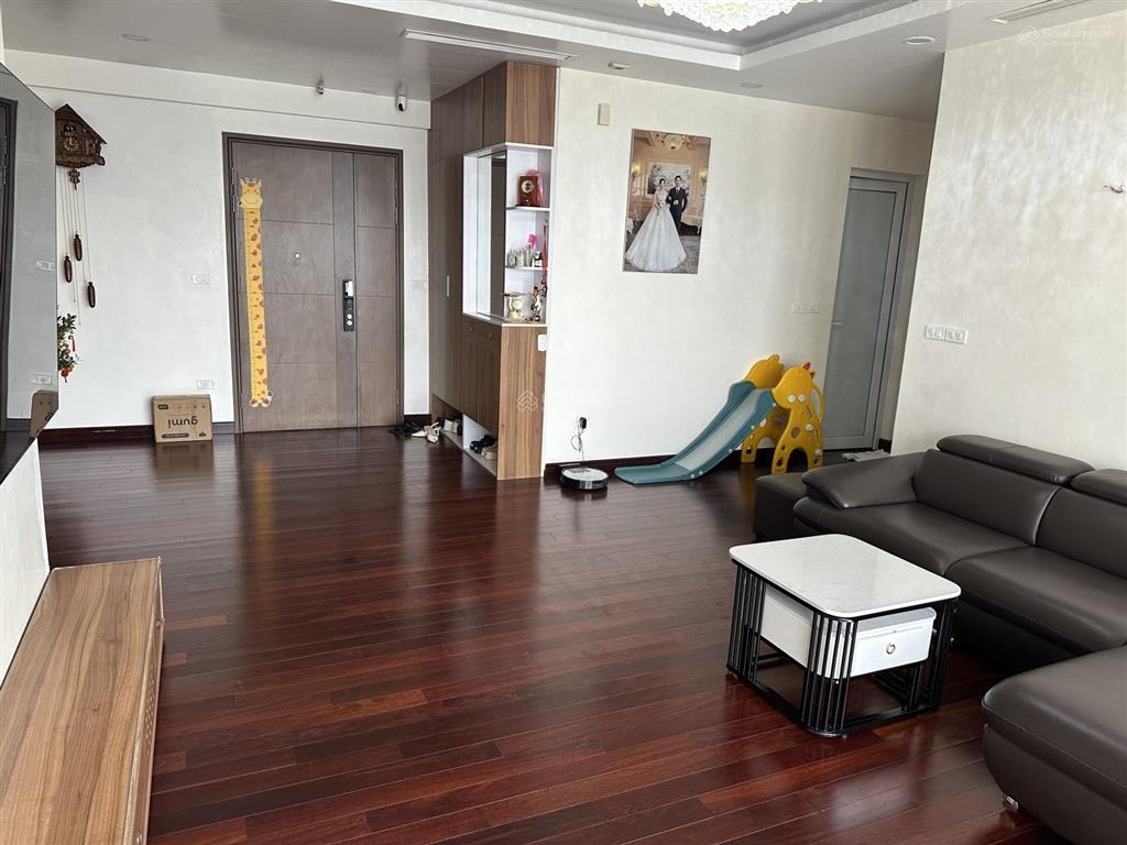 Bán căn hộ cc 3 ngủ + 1 sổ đỏ chính chủ (mình là chủ nhà đăng tin không qua môi giới)