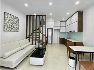 Chính chủ cần cho thuê gấp nhà liễu giai, dt 35m2 x 5 tầng, mặt tiền 4,5m, đủ đồ. giá 14tr/th