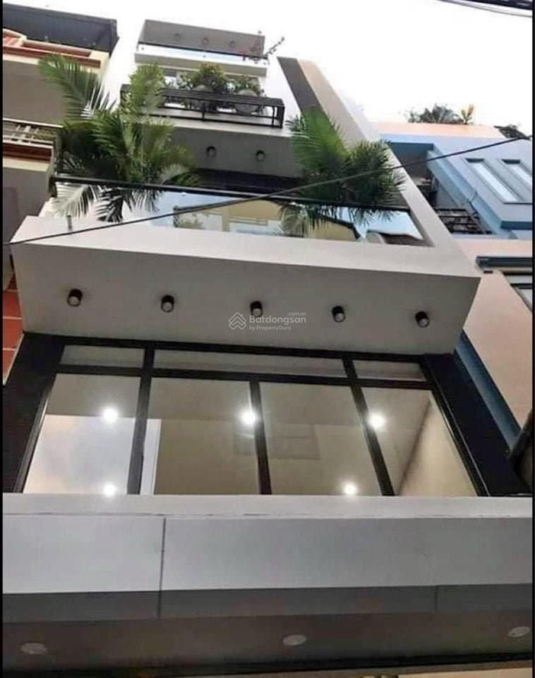 Cần cho thuê gấp nhà mới tinh phố huỳnh thúc kháng, dt 70m2 x 7 tầng, ngõ ô tô, thang máy. gía 38tr