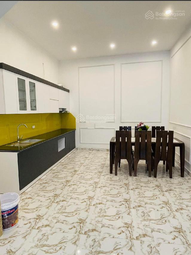 Cần cho thuê nhà nguyên căn phố thái hà, dt 40m2 x 6 tầng, thông sàn. gía 14tr
