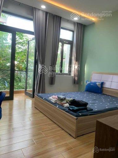 Hot hot cần cho thuê gấp nhà mới xây hoàng cầu, dt 35m2 x 5 tầng, trang bị đủ đồ. gía 14tr/th