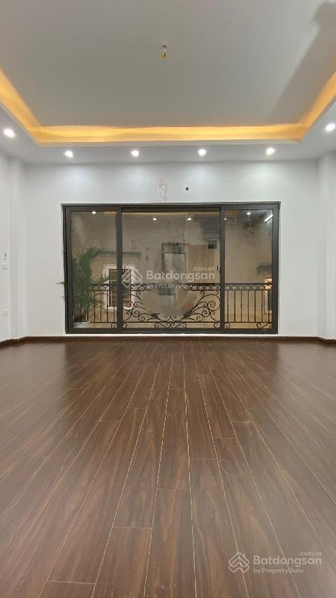 Cho thuê gấp nhà phân lô 2 mặt thoáng hào nam, dt 55m² x 5 tầng, mt 5m, ô tô tránh. giá 18tr