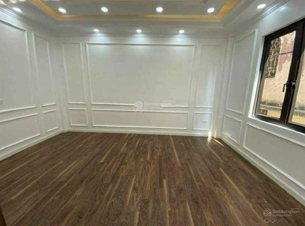 Cần cho thuê gấp nhà phân lô huỳnh thúc kháng, dt 50m2 x 5 tầng, mặt tiền 5m. ngõ ô tô, giá 20tr/th