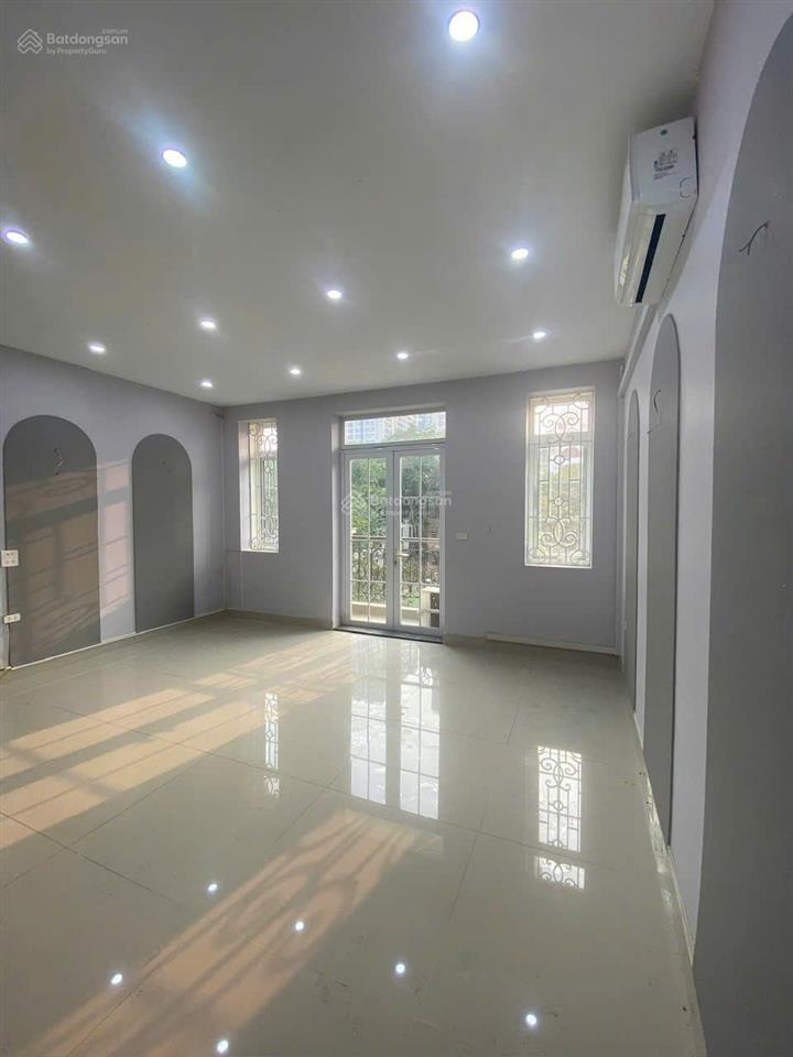 Chính chủ cần cho thuê gấp nhà phố vạn phúc, dt 50m2 x 5 tầng, mt 5m, thang máy. giá 19tr/th