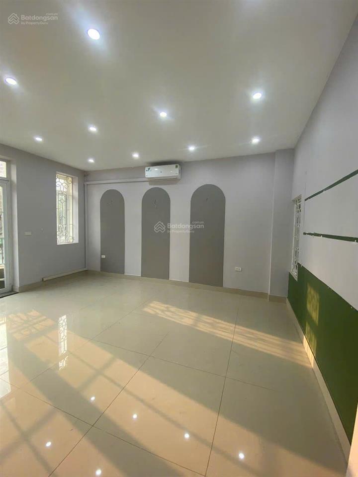 Chính chủ cần cho thuê gấp nhà phố vạn phúc, dt 50m2 x 5 tầng, mt 5m, thang máy. giá 19tr/th