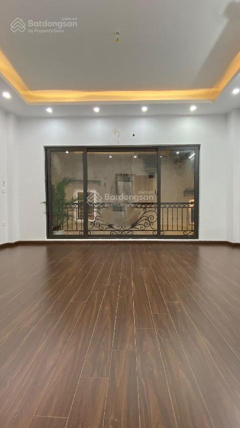 Chính chủ cần cho thuê gấp nhà phố văn cao  liễu giai, dt 70m2 x 5 tầng,kd mọi mô hình giá 22tr/th