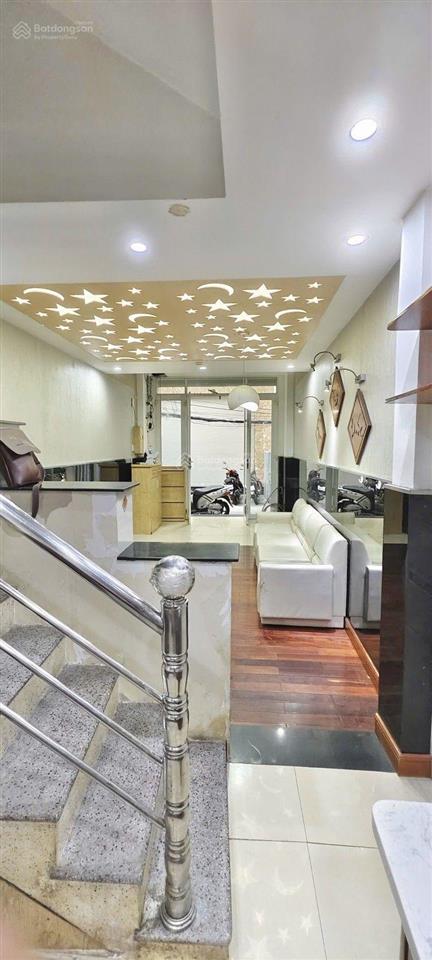 Khu vip quận 3, cao thắng  sát quận 1  hẻm 5m thông  5 tầng btct hoàn công đủ  d/t 200tr/năm