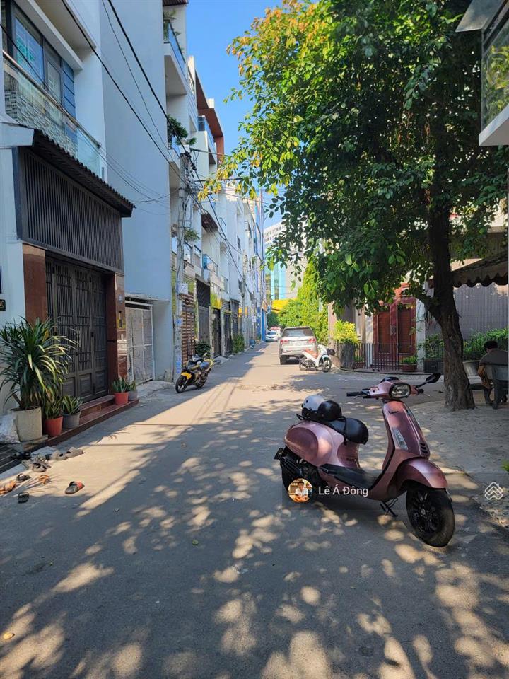 Nhà 3 tầng dt53,7m2(4x13,43)4pn,4wc.cách kha vạn cân,phạm văn đồng 150m.nhà đã hoàn công.