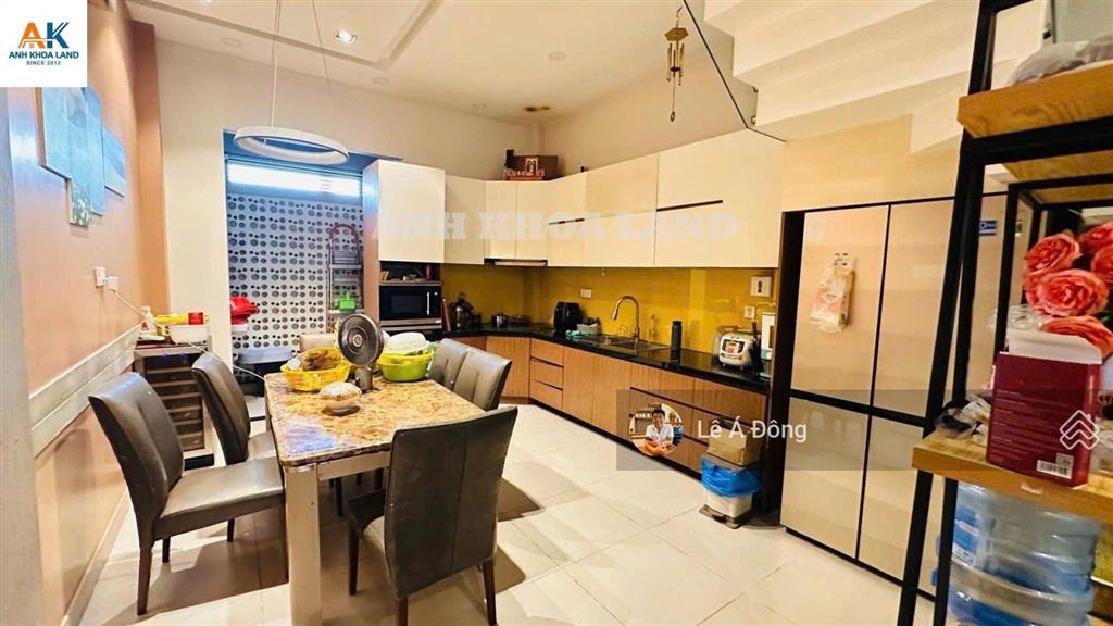 Nhà 3 tầng dt53,7m2(4x13,43)4pn,4wc.cách kha vạn cân,phạm văn đồng 150m.nhà đã hoàn công.