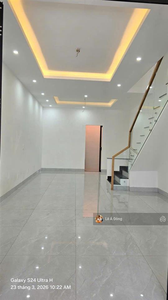 Nhà 2 tầng linh đông dt 63,3m2, vuông vức. hẻm 6m cách đường phạm văn đồng chỉ 200m. đã hoàn công