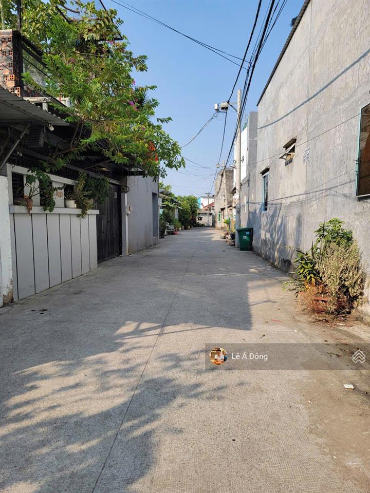 Nhà 2 tầng linh đông dt 63,3m2, vuông vức. hẻm 6m cách đường phạm văn đồng chỉ 200m. đã hoàn công