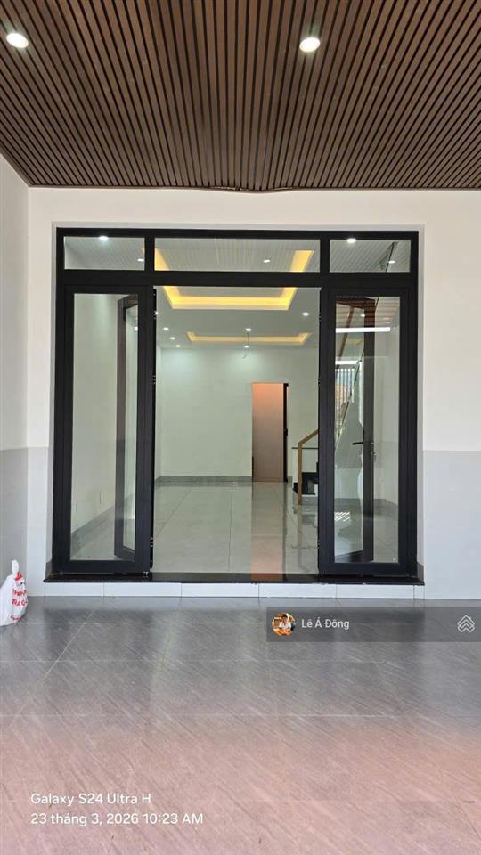 Nhà 2 tầng linh đông dt 63,3m2, vuông vức. hẻm 6m cách đường phạm văn đồng chỉ 200m. đã hoàn công