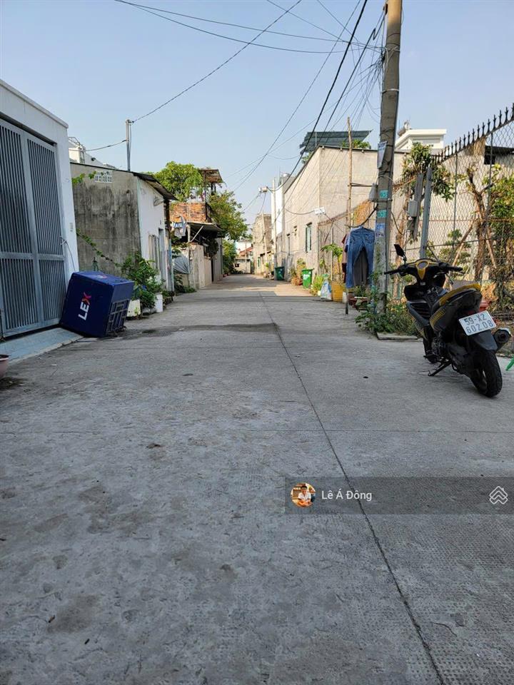 Nhà 2 tầng linh đông dt 63,3m2, vuông vức. hẻm 6m cách đường phạm văn đồng chỉ 200m. đã hoàn công