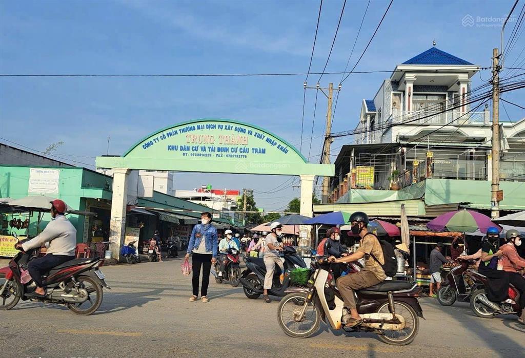 Bán đất nền 100m2 tiện xây dựng, giá 1,585 tỷ tại kdc trung thành, cầu tràm, đinh đức thiện