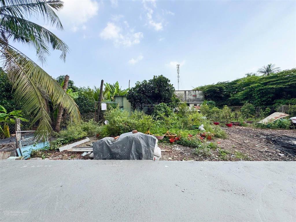 Bán lô đất biệt thự 200m2 đất vuông vức sát mặt bờ bao sông sg giá rẻ