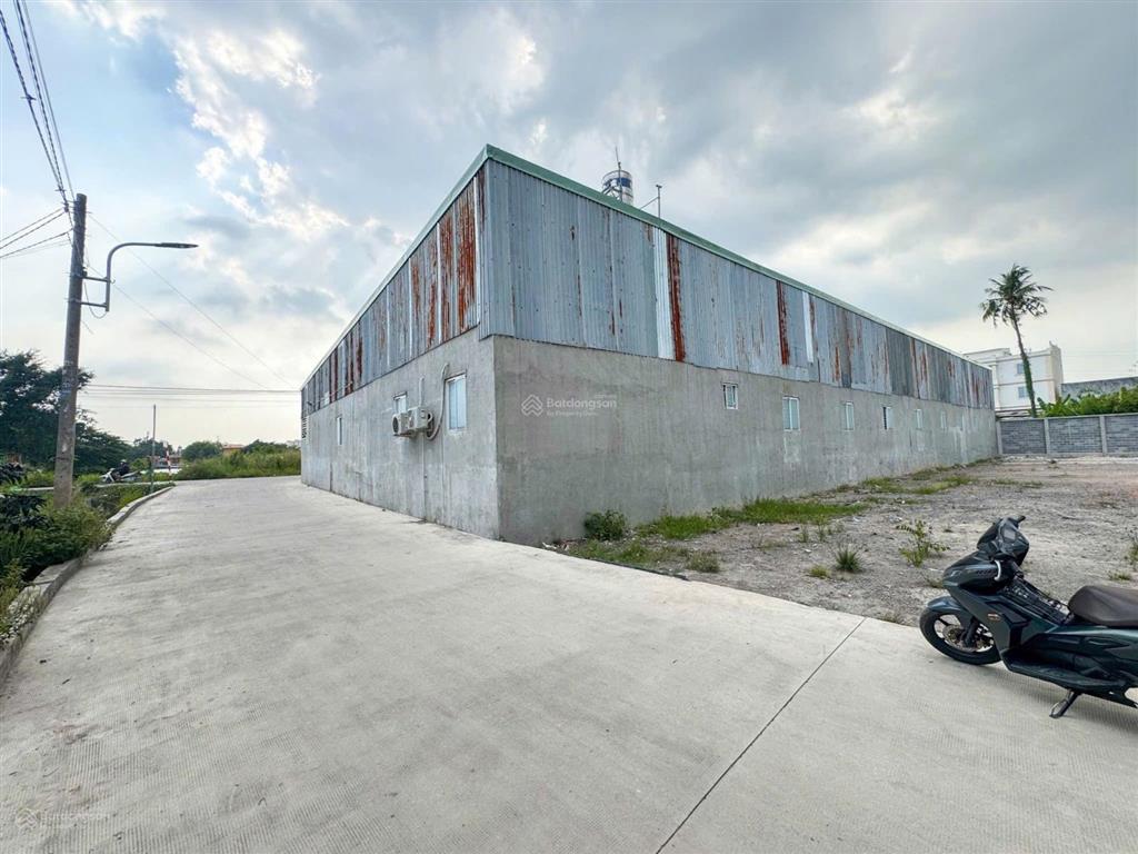 Bán lô đất biệt thự 200m2 đất vuông vức sát mặt bờ bao sông sg giá rẻ
