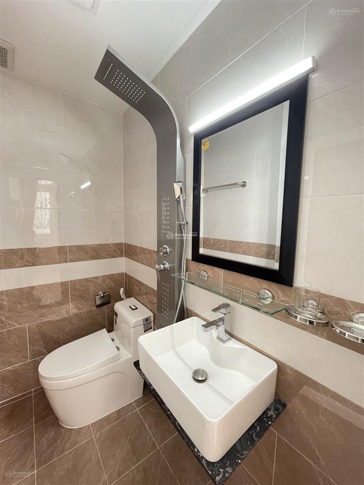 Nhà 4 tầng quốc lộ 13 đối diện vạn phúc city, 60m2 đường 10m sổ sẵn
