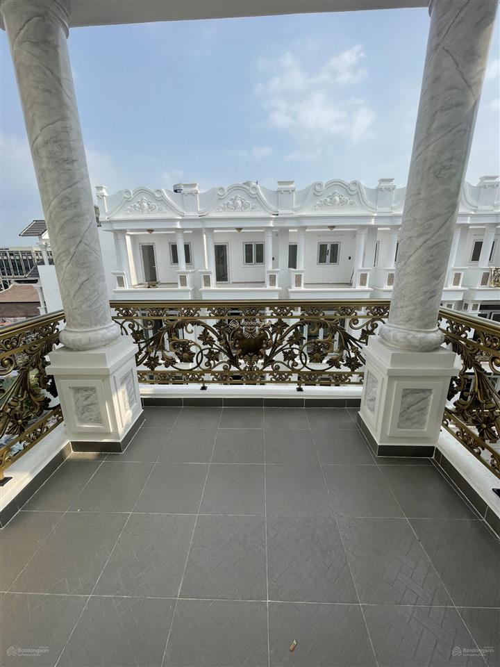 Nhà 4 tầng quốc lộ 13 đối diện vạn phúc city, 60m2 đường 10m sổ sẵn