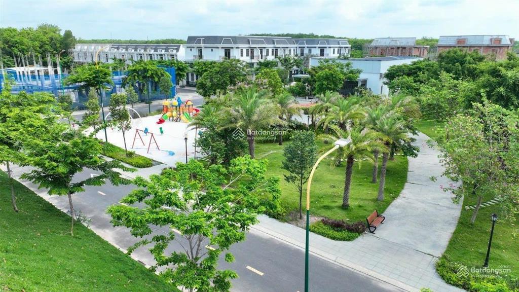 Thu hồi vốn sang nhượng nhà 2 tầng thuộc xã phước hòa hồ chí minh, giá 1 tỷ 590 sổ riêng /100m2