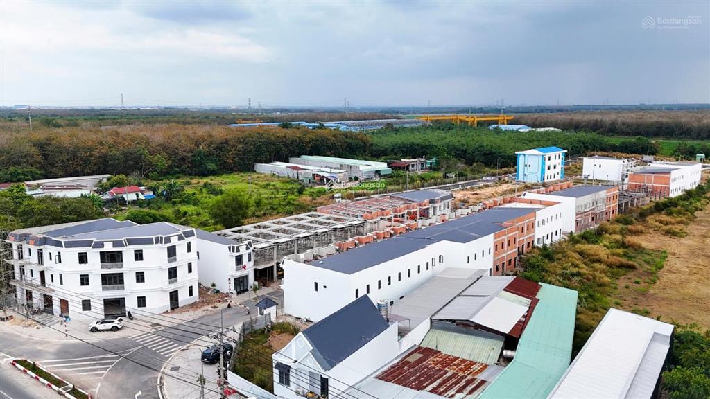 Sang nhượng nhà 2 tầng đường dt743 tp. hồ chí minh , 3 phòng ngủ 75m2 giá chỉ 1 tỷ 490 sổ sẵn