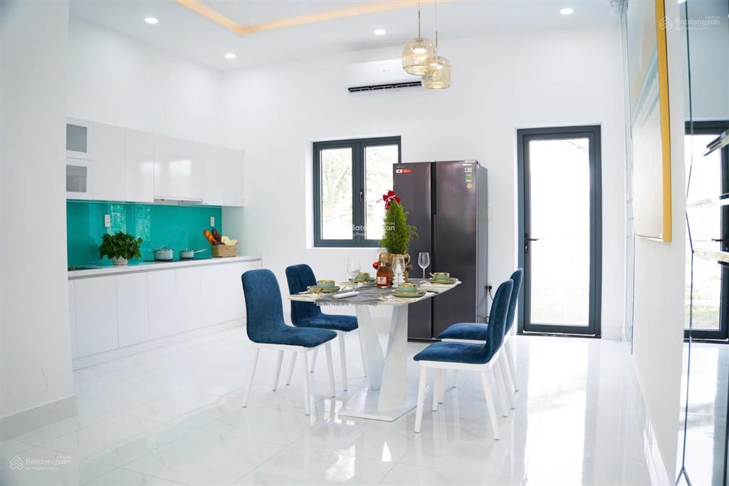 Nhà phố 2 tầng phường dĩ an hồ chí minh, sổ riêng giá chỉ 2 tỷ 1 / 80m2, 3 phòng ngủ 3 wc