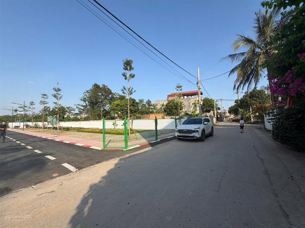 Bán 100m2 trục chính kinh doanh gần cổng sau đhqg hà nội tại hòa lạc  vị trí đẹp rõ ràng k dính qh