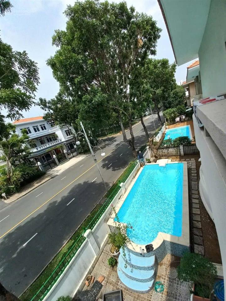 Cho thuê biệt thự phú mỹ hưng có hồ bơi, khu compound giới siêu giàu chọn an cư, 330m2(17,4 x 19m)