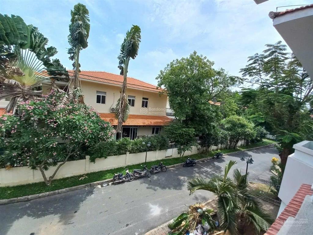 Cho thuê biệt thự phú mỹ hưng có hồ bơi, khu compound giới siêu giàu chọn an cư, 330m2(17,4 x 19m)