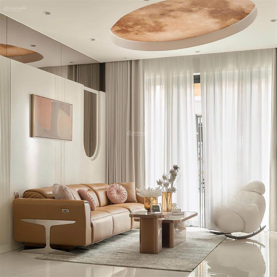 Cho thuê biệt thự siêu đẹp, nội thất cao cấp tại phú mỹ hưng, 140m2 (7x20m) 3t, 4pn, cạnh công viên