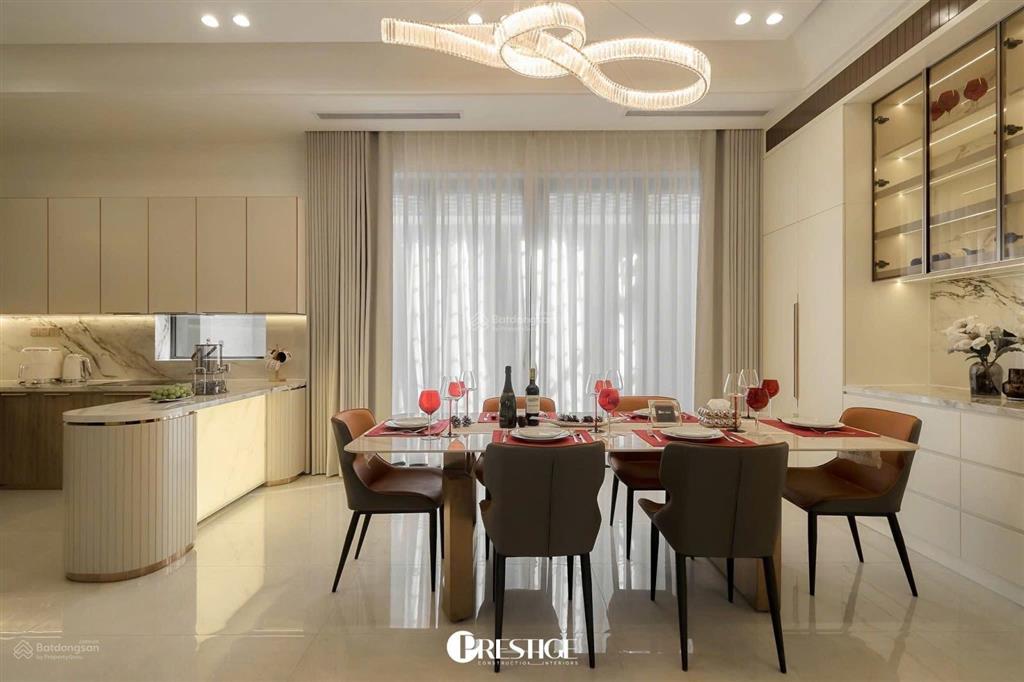 Cho thuê biệt thự siêu đẹp, nội thất cao cấp tại phú mỹ hưng, 140m2 (7x20m) 3t, 4pn, cạnh công viên