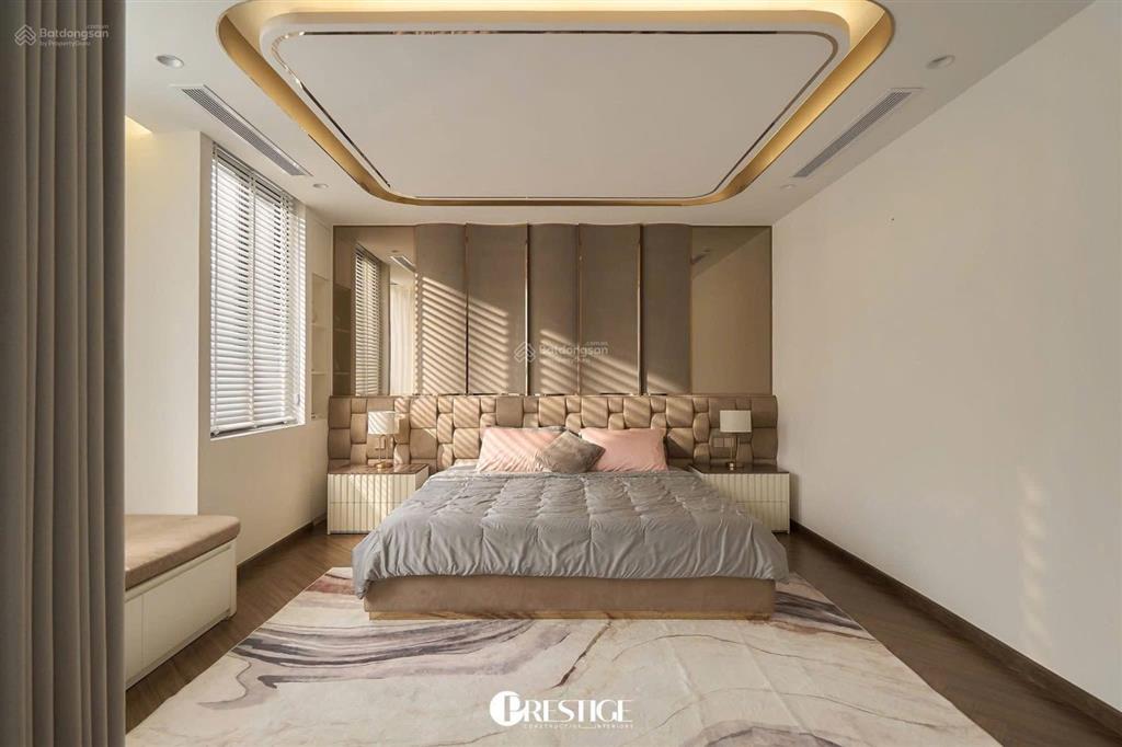 Cho thuê biệt thự siêu đẹp, nội thất cao cấp tại phú mỹ hưng, 140m2 (7x20m) 3t, 4pn, cạnh công viên