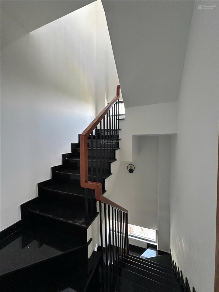 Cho thuê nhà góc 2 mặt tiền hẻm ngay wilton tower, p.thạnh mỹ tây, q.bình thạnh