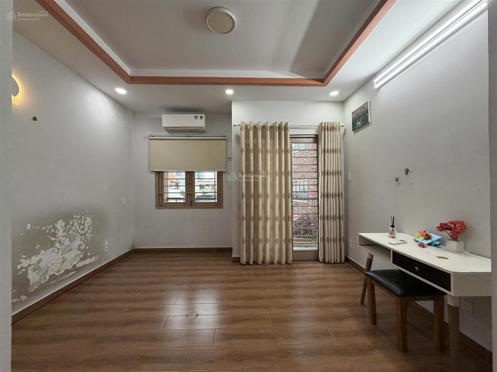 Cho thuê nhà hxt 85 đường phạm viết chánh p19 bình thạnh .