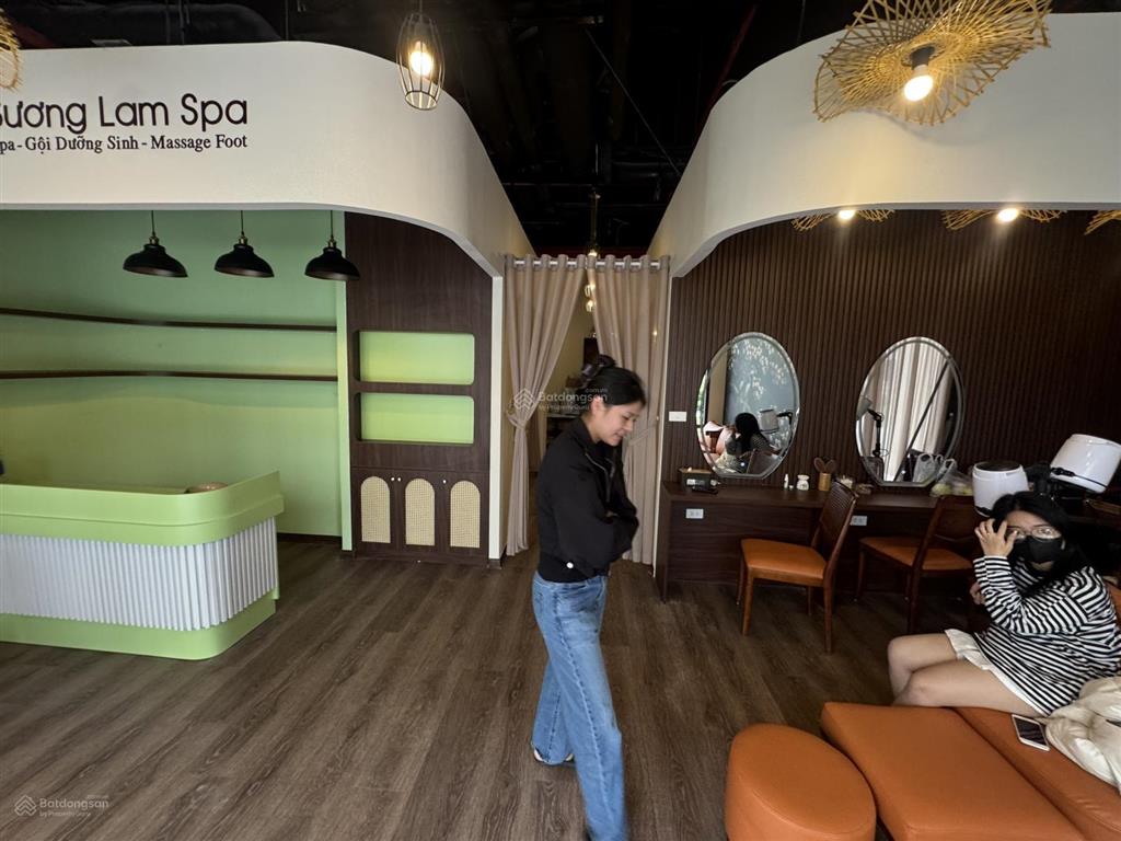 Chính chủ cần bán căn shop đế tòa sa5s20 hướng đông nam, đang cho thuê 35tr/tháng, tăng 10%/năm