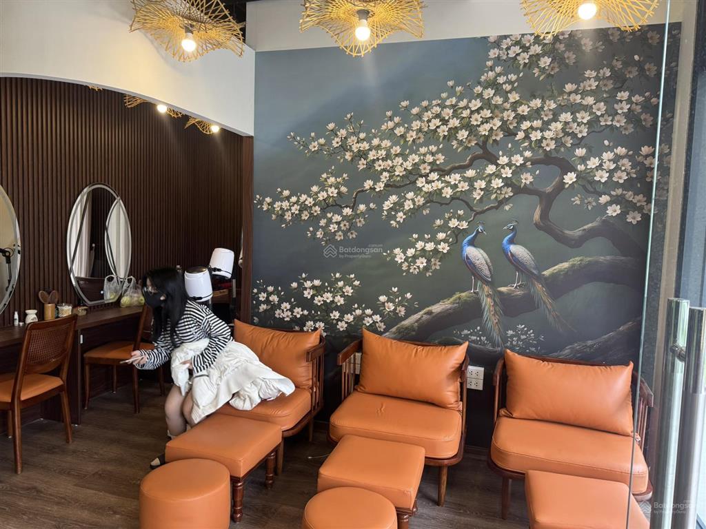 Chính chủ cần bán căn shop đế tòa sa5s20 hướng đông nam, đang cho thuê 35tr/tháng, tăng 10%/năm