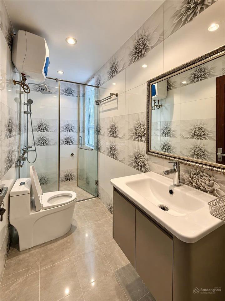 Chính chủ cần bán nhà riêng 37m2 xây 6 tầng full nội thất đẹp xịn, đường ô tô tránh nhau