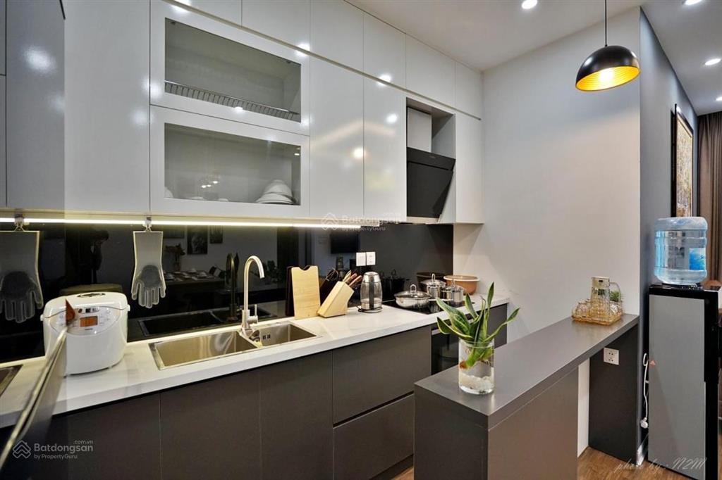 Bán căn hộ chung cư tại vinhomes nguyễn chí thanh, 86 m2, 2pn, tầng cao, giá 12 tỷ.  0982 914 ***