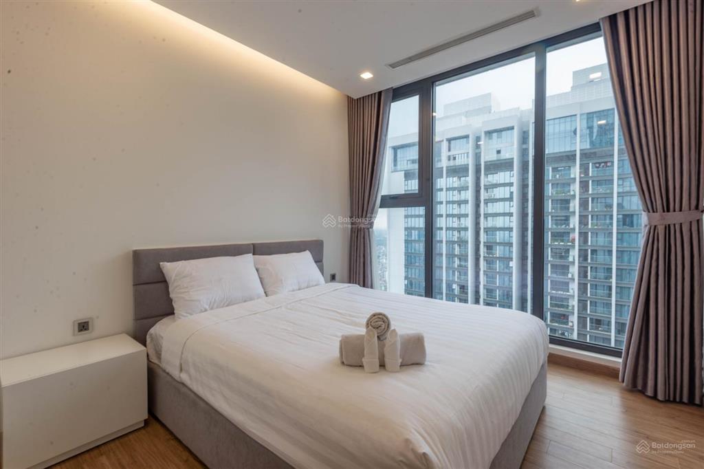 Cho thuê căn hộ chung cư green diamond  93 láng hạ, 160m2, 3pn, đủ đồ, giá 26 tr/th.0982 914 ***