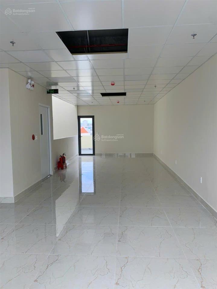 Tòa nhà văn phòng nhỉn 100 tỷ ko sản phẩm so sánh tại trung tâm quận 1 chuẩn pccc thang thoát hiểm