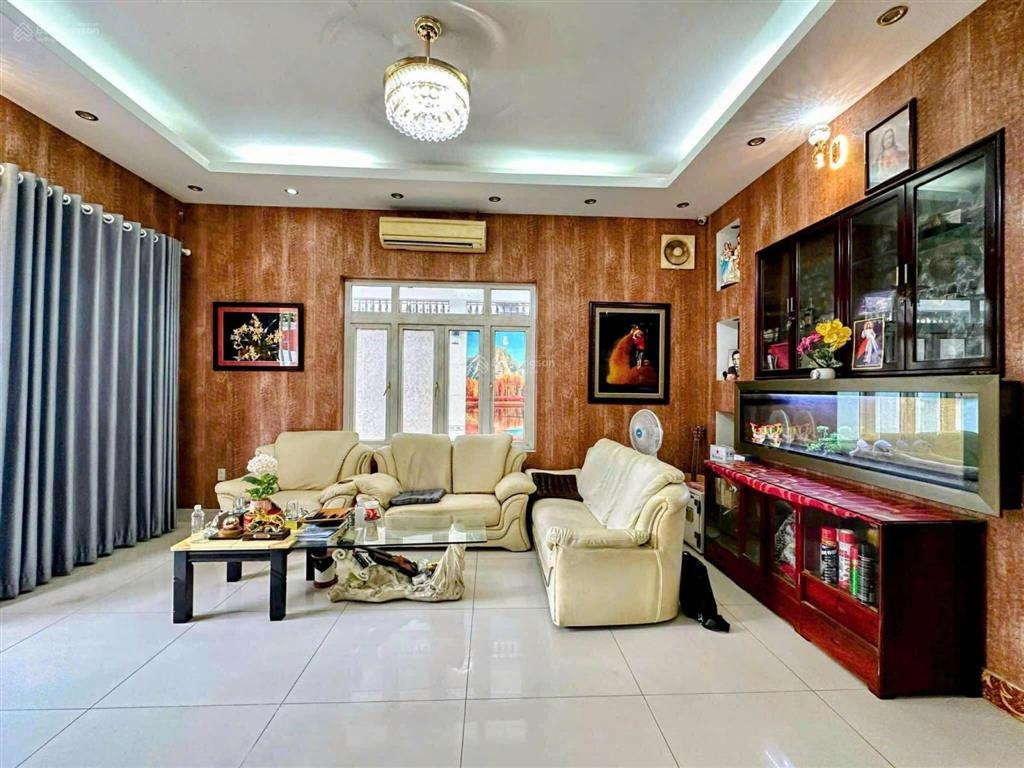Biệt thự him lam cao cấp hầm + 3 tầng giá tốt 50 tỷ, ngân hàng định giá 70 tỷ 12.5m x 20m dt 250m2
