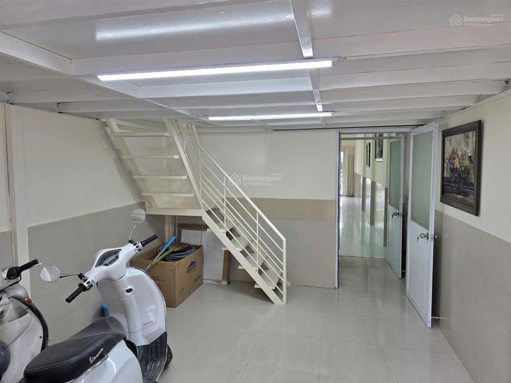 Bán nhà shophouse 02 mặt tiền kinh doanh, khu cxbh, q10