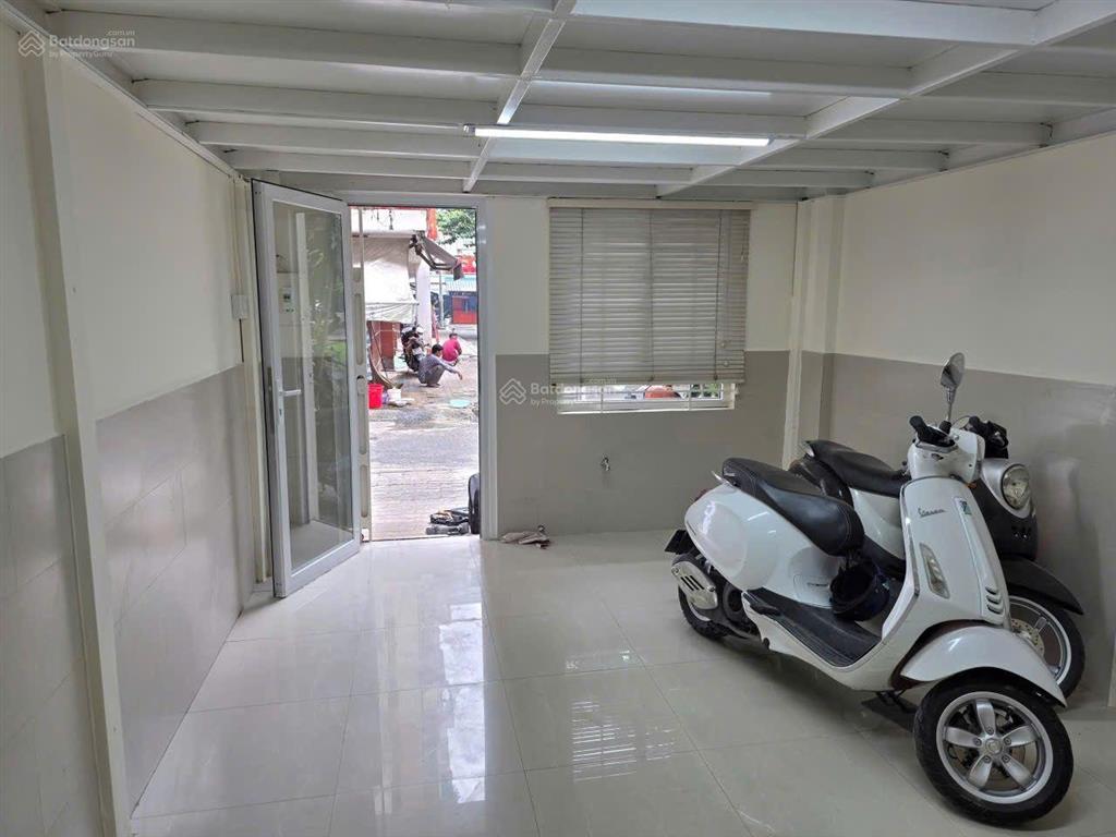 Bán nhà shophouse 02 mặt tiền kinh doanh, khu cxbh, q10