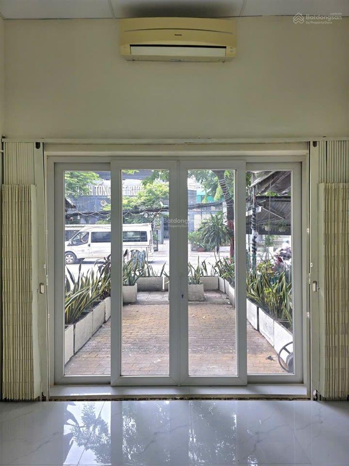 Bán nhà shophouse 02 mặt tiền kinh doanh, khu cxbh, q10