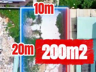 Nền mặt tiền lương định của quận 2