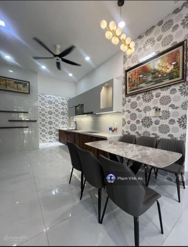 Nhà 3 tầng kdc đồng bộ gần đặng văn bi  mặt tiền 5m bề thế, ô tô đậu tận cửa